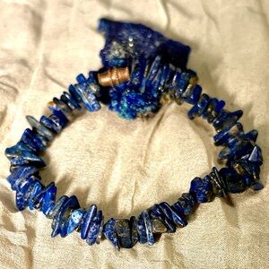 VINTAGE LAPIS LAZULI CHIP BRACELET with Brass Barrel Clasp